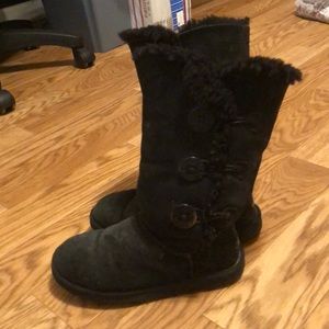 Black bailey button uggs